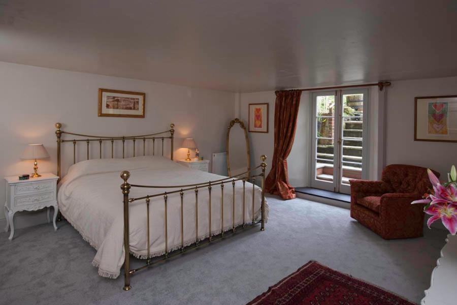 Number 5 Bed and Breakfast Shaftesbury Kamer foto