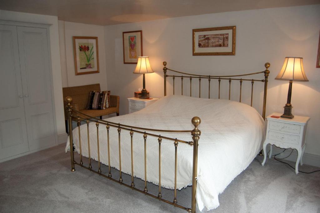 Number 5 Bed and Breakfast Shaftesbury Kamer foto
